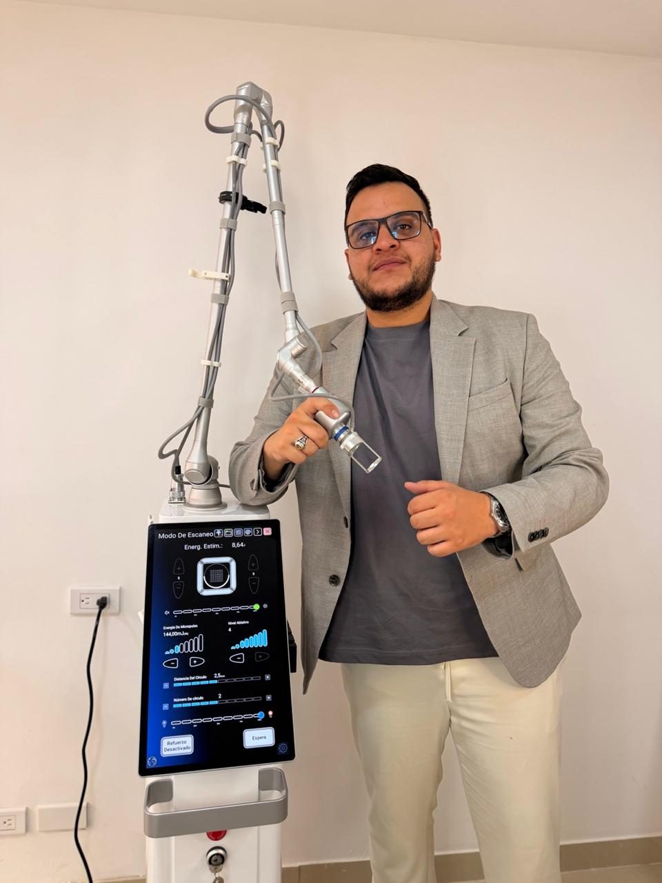 Dr. Yovanny Martinez